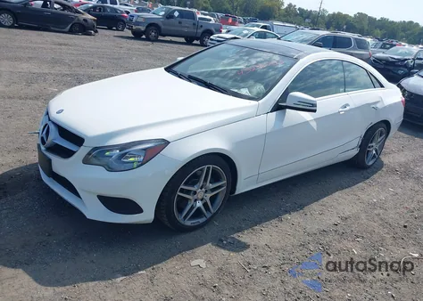 2015 Mercedes-Benz E 400 4Matic z USA, uszkodzony, nr VIN WDDKJ6HB2FF303453